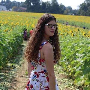 Meet your Posher, Ashira